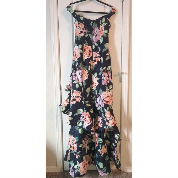 Tiered mermaid formal gown - Picture 2 of 2